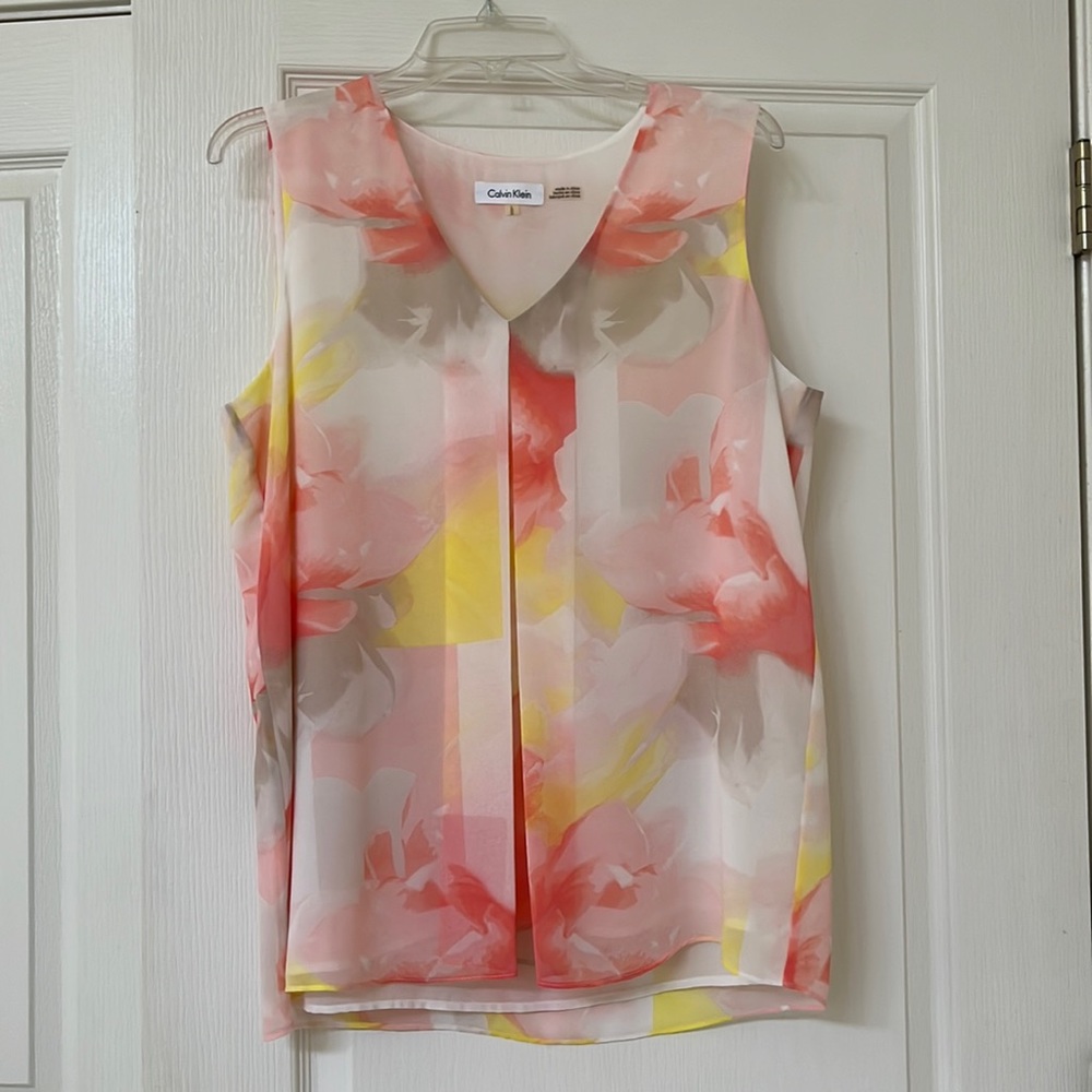 Calvin Klein pastel color top